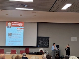 Paola Pizzo introducing Manuela Zaccolo